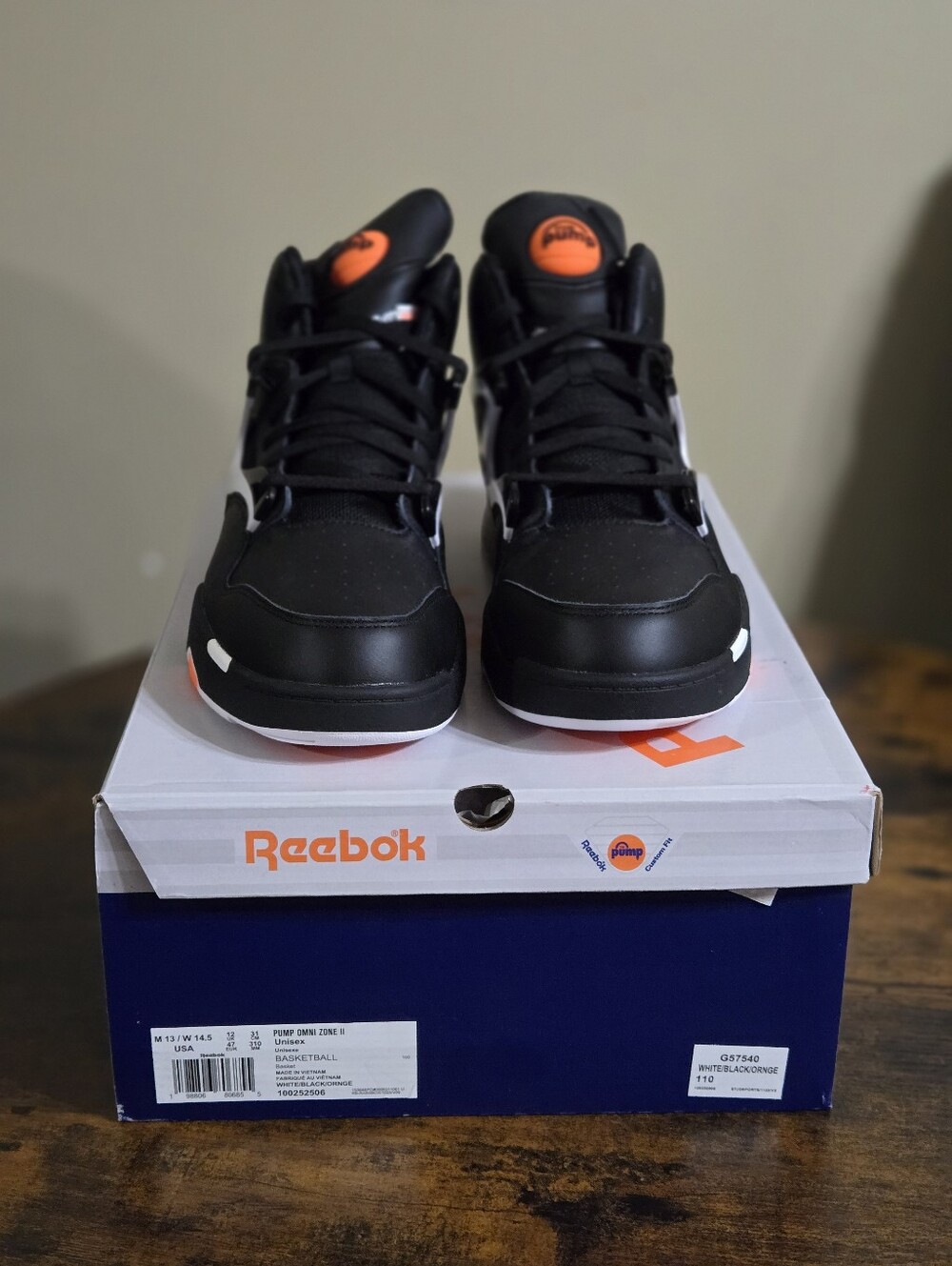 Mens Reebok Pump Omni II, Size 13 - Picture 2 of 7
